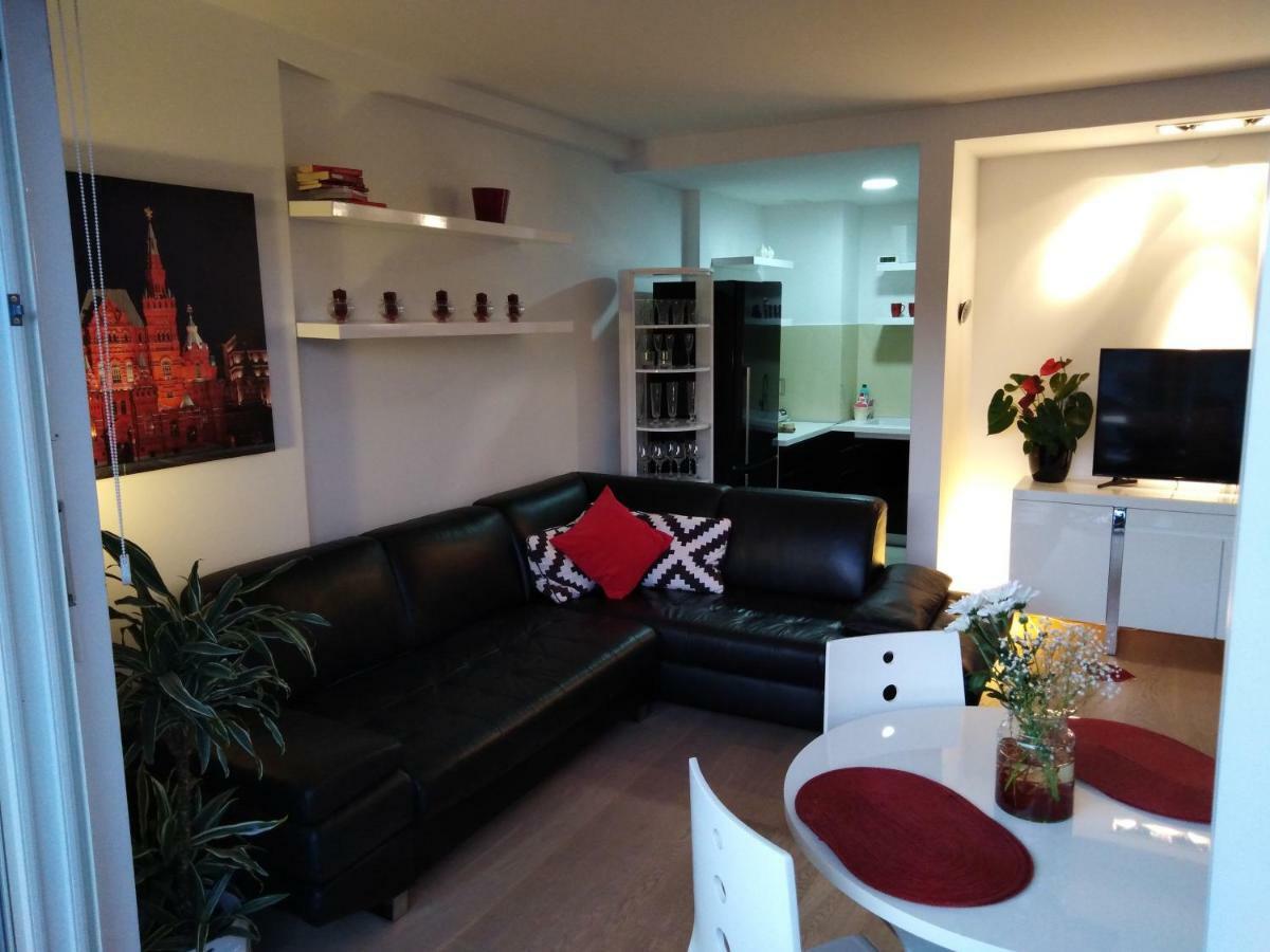 Ferienwohnung Red Lux Budva Exterior foto